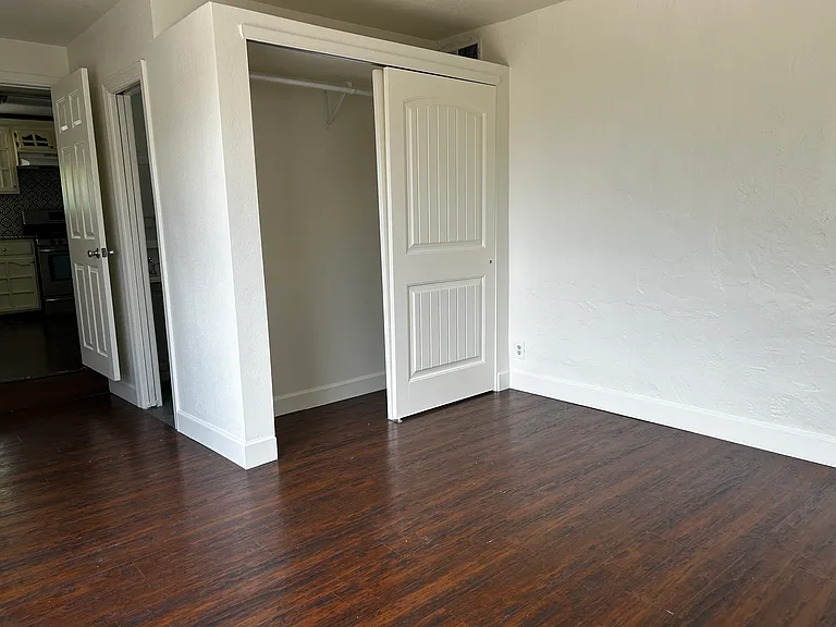 4406 La Luz Ave — Photo 46