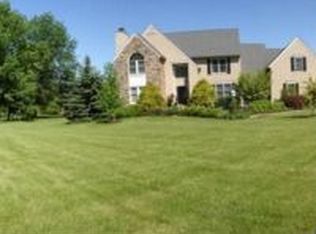 201 Penn Dr, Spring City, PA 19475