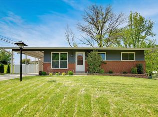 111 Burncoate Dr, Saint Louis, MO 63129