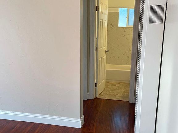 5th image of 3085 William Ave