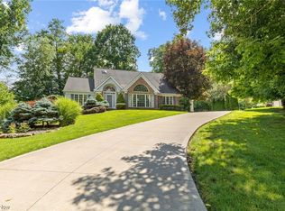 35550 Pheasant Ct, Solon, OH