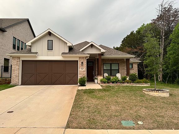 3rd image of 569 Torrey Pines Cir