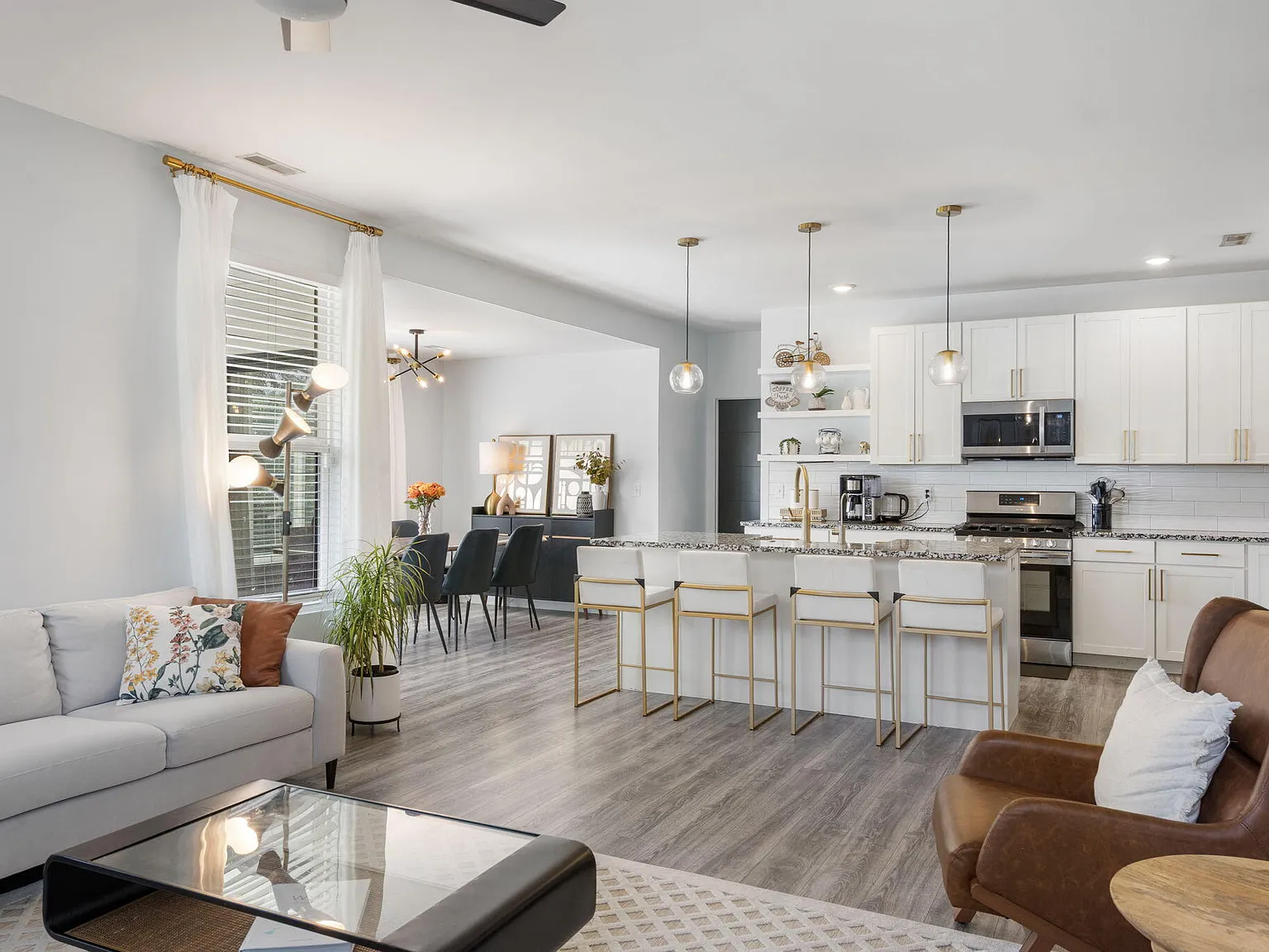 5 bed, 3.0 bath, 2282 sqft, $3,000 — Photo 1