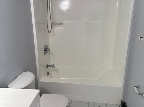 219 Richmond Ave #2