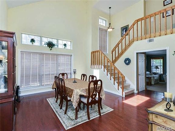 4th image of 1 Balmoral Ct