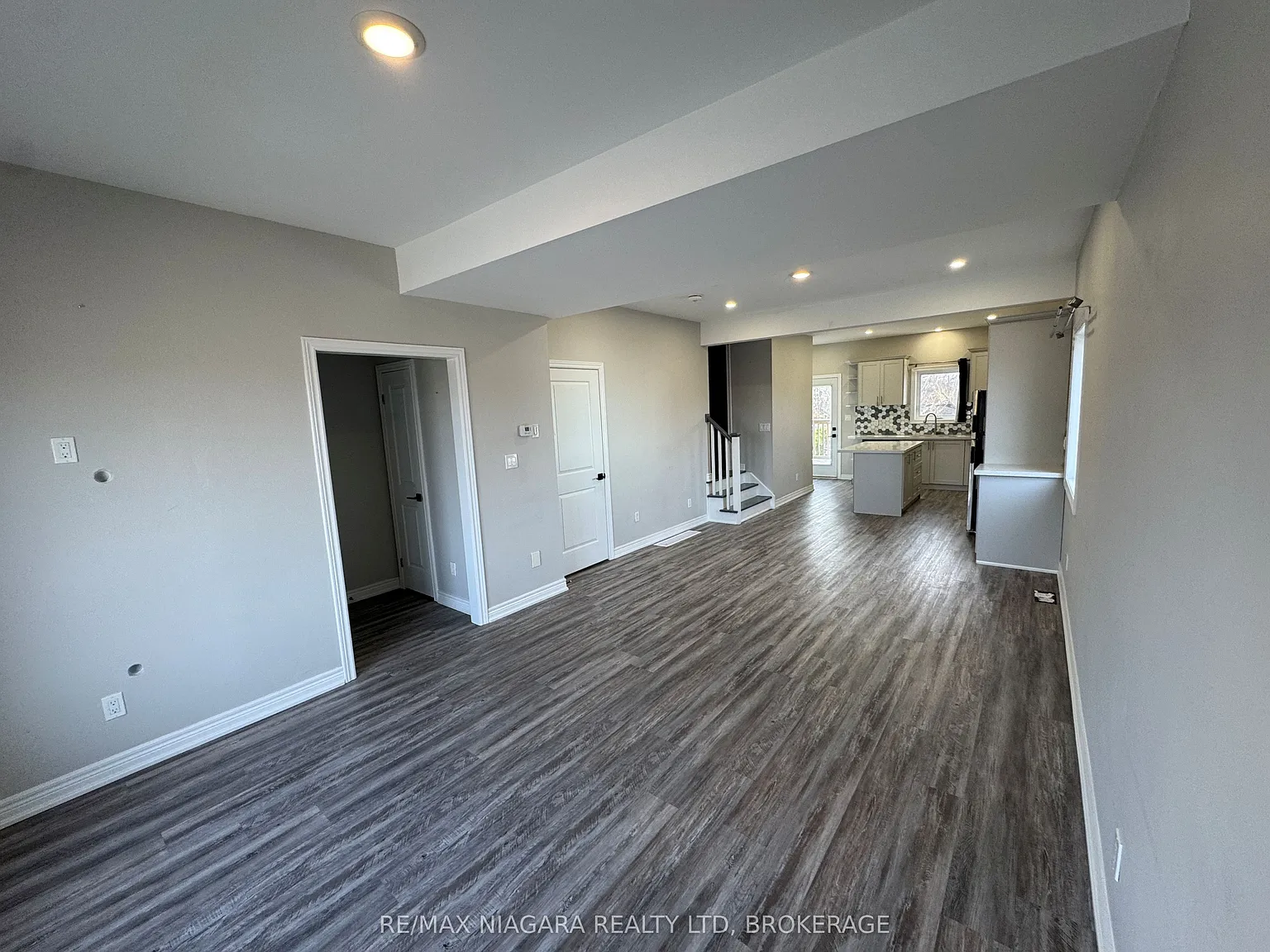 2 bed, $2,350 — Photo 4