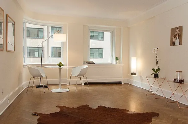 Rented by R New York | media 24