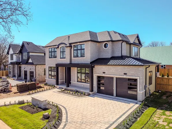 302 Tuck Dr, Burlington, ON L7L 2P9