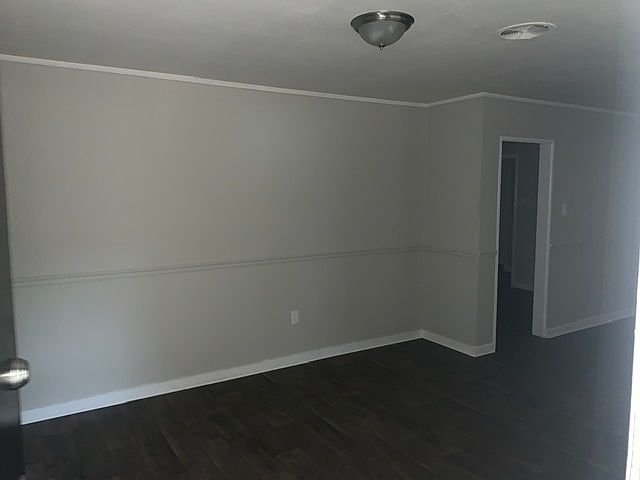 1st image of 3025 Lakewood Dr