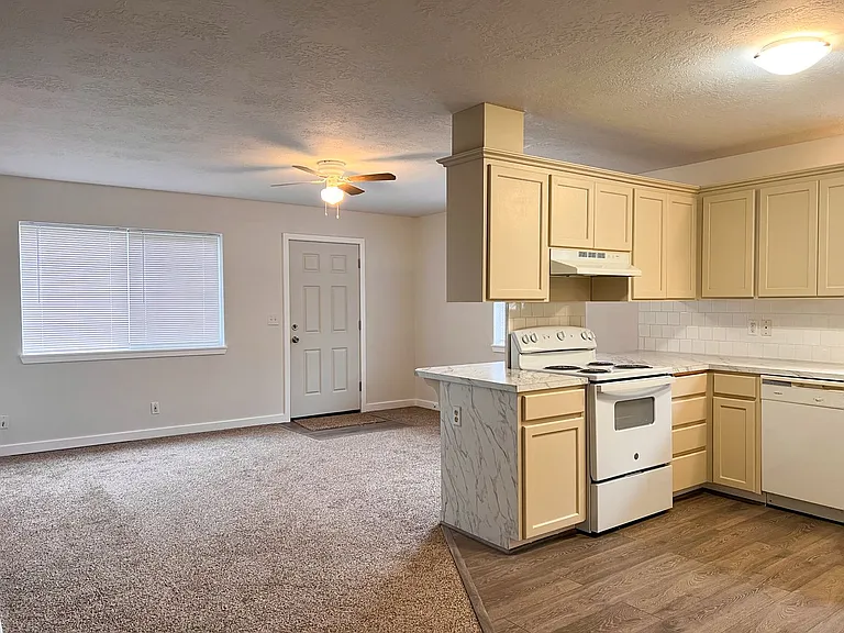 110 9th Avenue 112 Ave — Photo 3