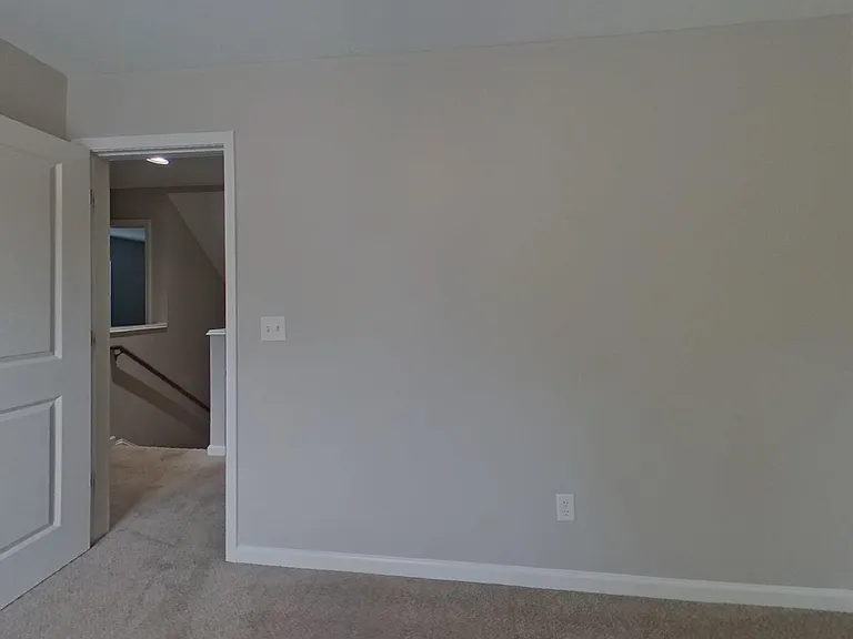 241 Saskatoon Dr — Photo 13