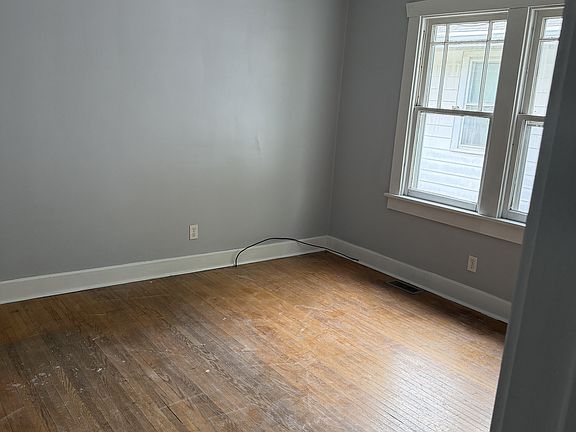 4th image of 2328 S 10th St