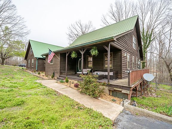 2nd image of 635 Pompeys Branch Rd