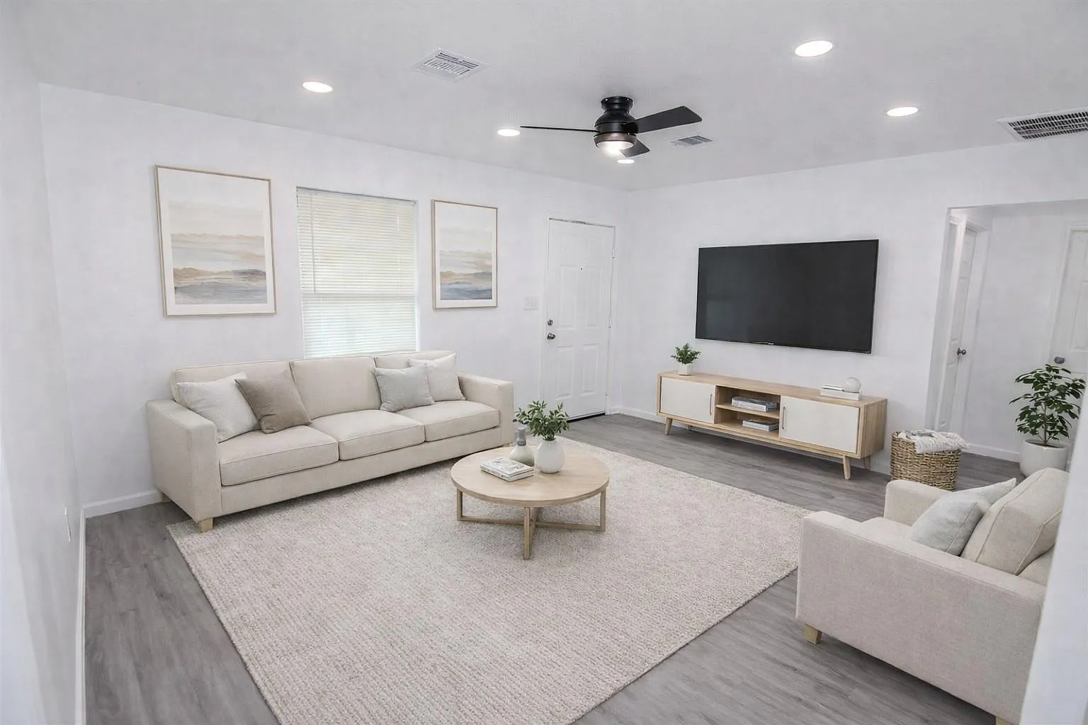 4 bed, 2.0 bath, 1290 sqft, $1,750 — Photo 2