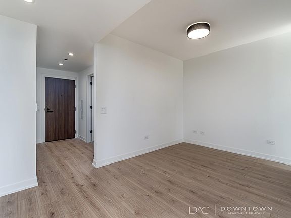 3rd image of 410 W Grand Ave #3309