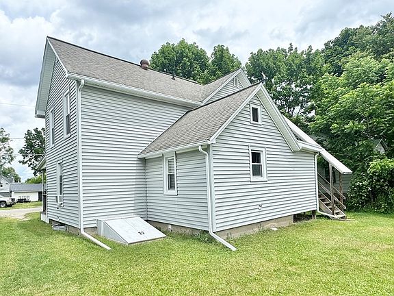 2nd image of 503 Budd St