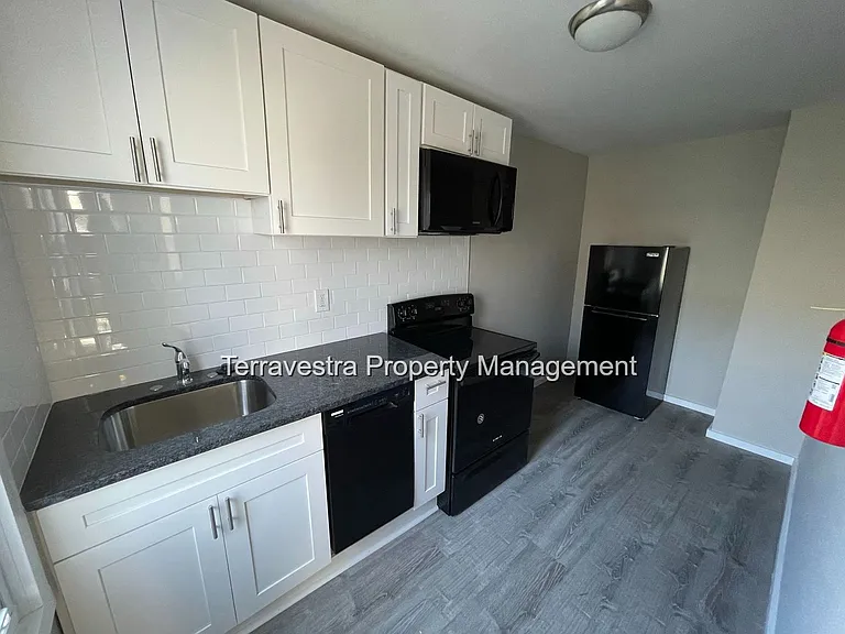 309 E Main St #C — Photo 1