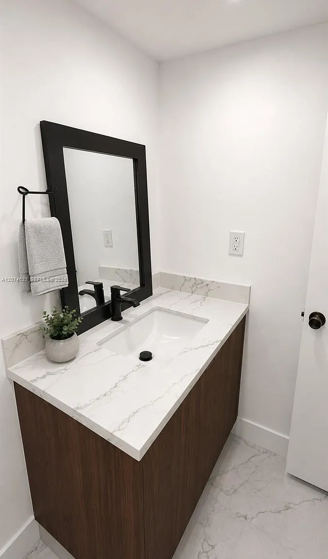 Heather Walk Condo — Photo 3