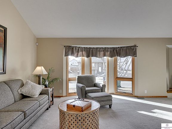 3rd image of 2706 Alberta Ave