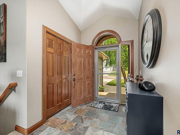 3rd image of 6521 S Heatherridge Ave