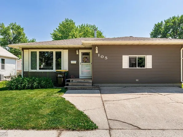 105 5th Ave W, West Fargo, ND 58078