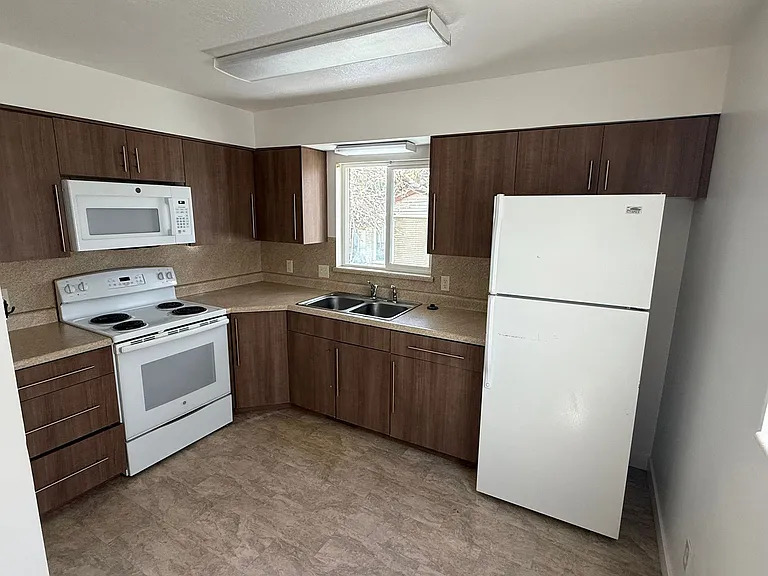 54 W Clearfield triplex — Photo 6