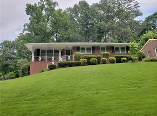 2796 Cloverhurst Dr, East Pt, GA 30344