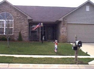 9735 E Treyburn Lakes Dr, Indianapolis, IN