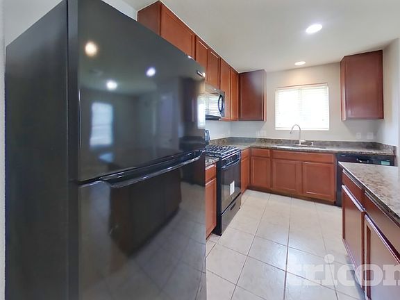 5th image of 930 Salado Slough Ln
