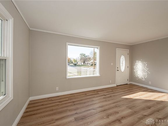 5th image of 1078 Noyes Ave