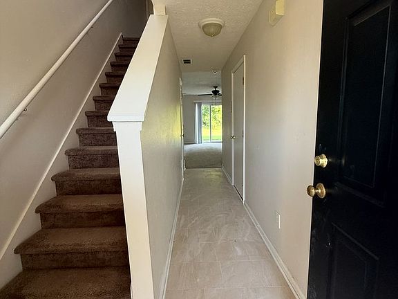 3rd image of 3436 Edison Dr