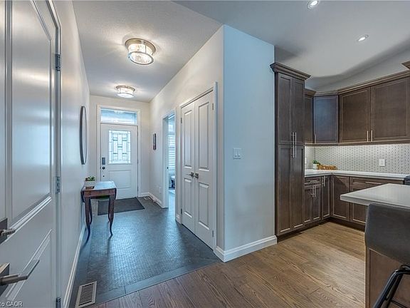 3rd image of 5 Old Hamilton Rd #7