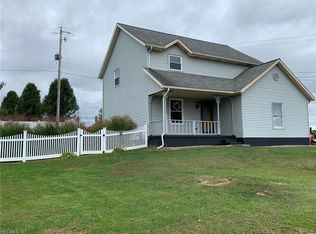 2000 Meredith Pl, Uhrichsville, OH 44683