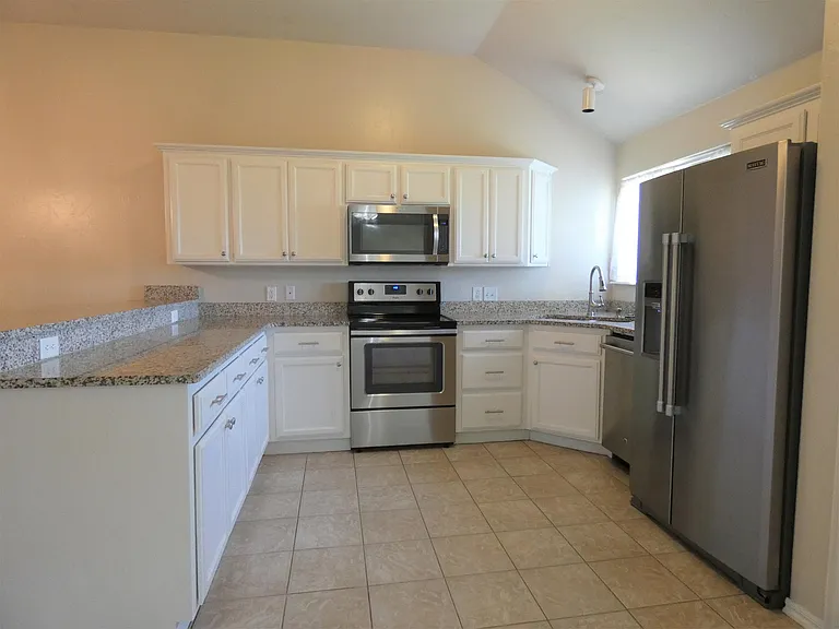 4220 Manhattan Dr — Photo 14