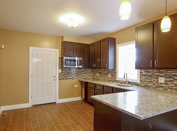 4th image of 6221 S Seeley Ave