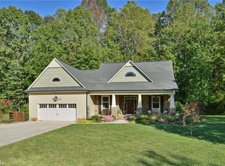 492 Ravencliff Ct, Lewisville, NC 27023