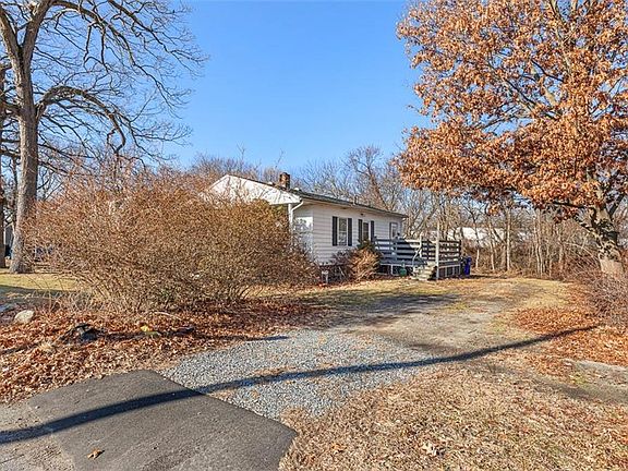 3rd image of 176 Campbell Ave