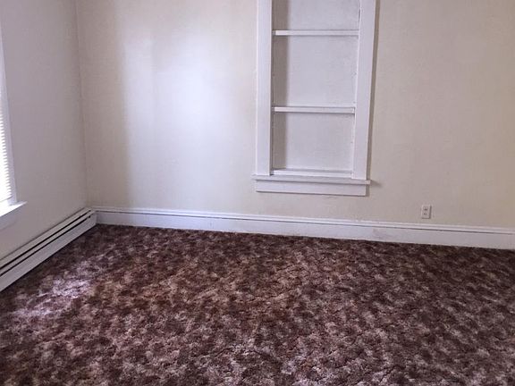 4th image of 29 Bradford Ave