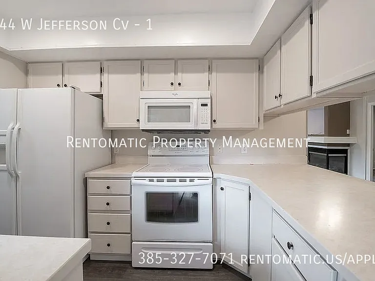644 W Jefferson Cv #1 — Photo 8