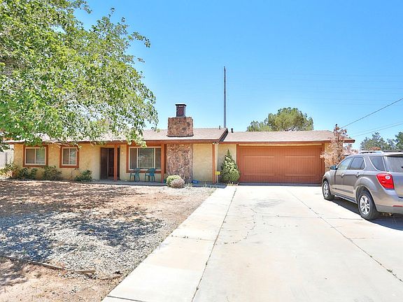 2nd image of 15809 Lindero St