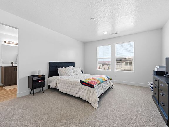 2nd image of 5686 S Weehawken Ln