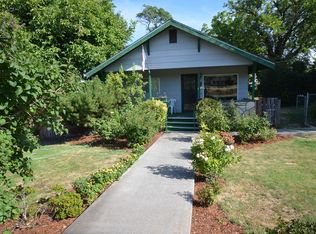 1417 E 11th St, The Dalles, OR