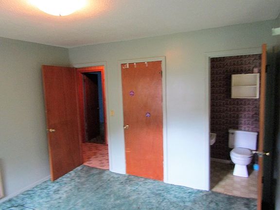 4th image of 708 Hawkins Cir NW