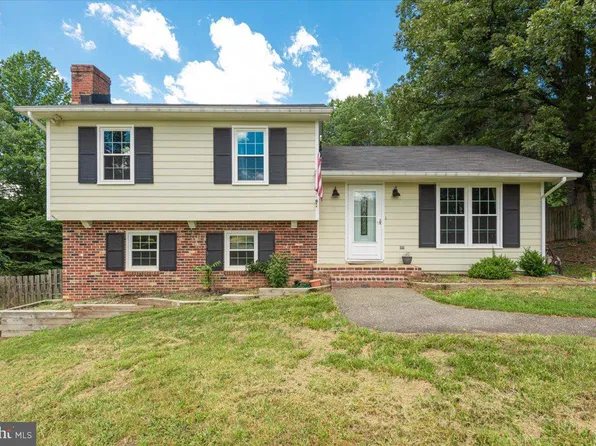 344 Greenbank Rd, Fredericksburg, VA 22406
