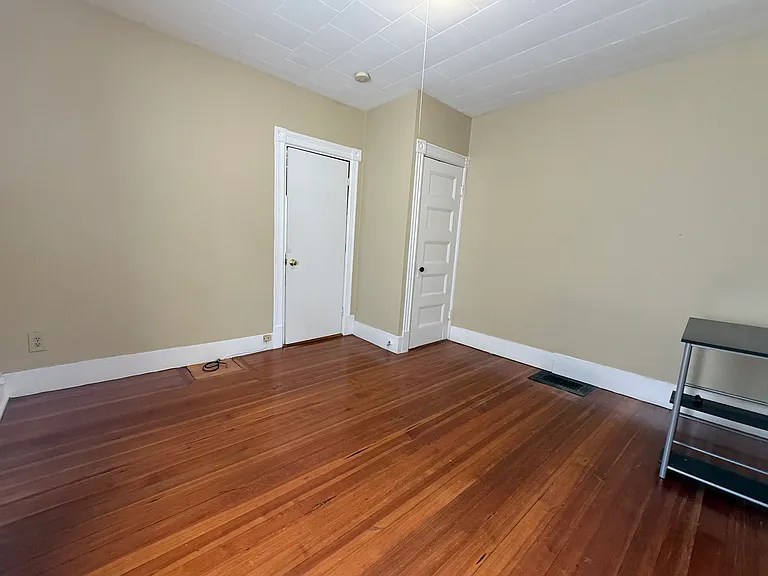 53 Litchfield St #1 — Photo 10