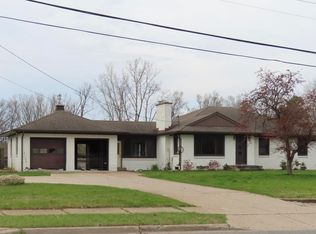 2132 Four Mile Rd NE, Grand Rapids, MI 49525