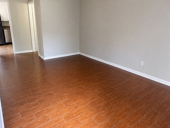 2nd image of 1307 W Meadowview Rd #1