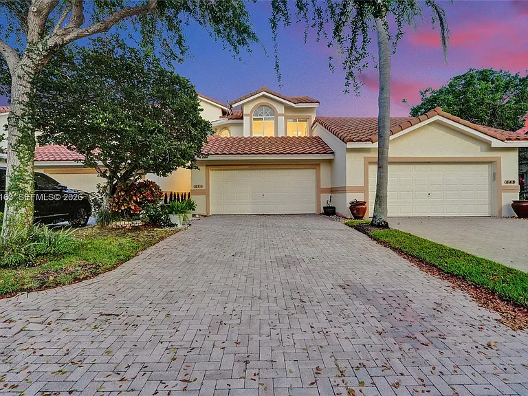 644 W Palm Aire Dr #644 — Photo 3