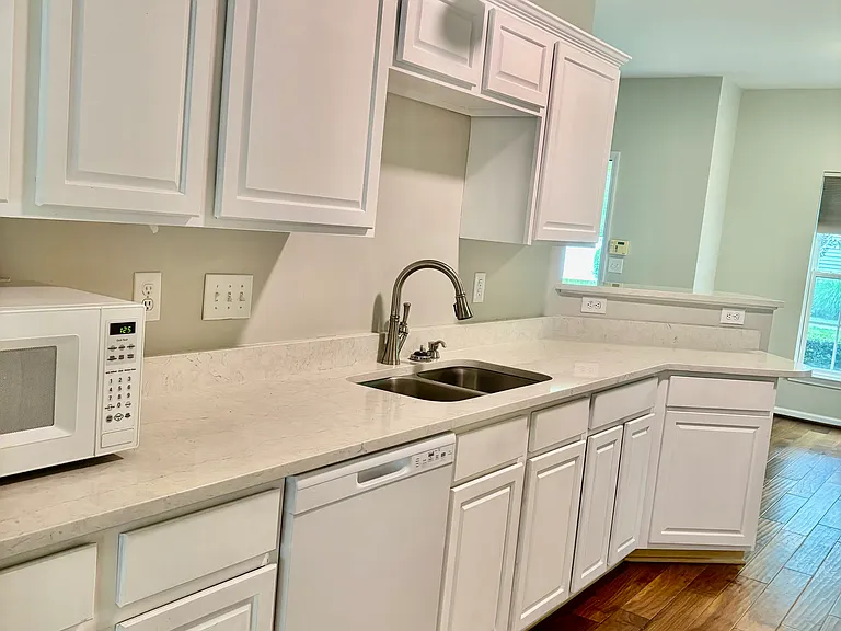 10394 Alexander Martin Ave — Photo 33