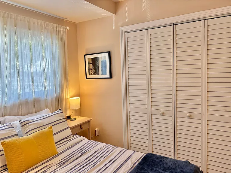 261 S Avenue 52 — Photo 11